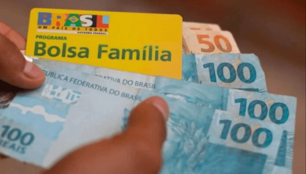 Bolsa Família AM antecipado em Abril
