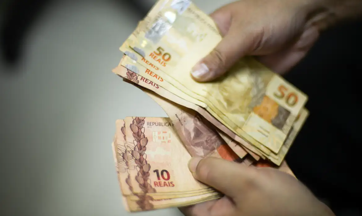 2ª parcela do 13º INSS vem com extra do mês; veja