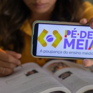 Pagamento Pé-de-Meia maio; R$200 a nascidos em setembro e outubro